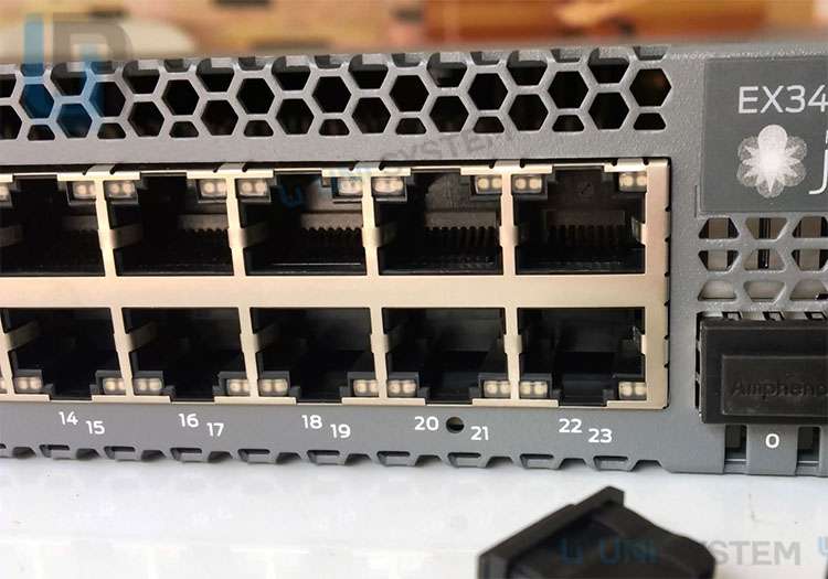 Cổng Ethernet hỗ trợ nguồn PoE trên EX3400-24T-DC